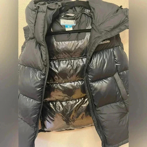 COLUMBIA Women’s Omni-Heat Hooded Vest - Picture 8 of 9